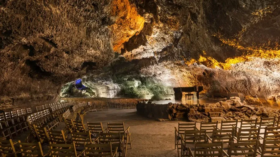 auditorio-cueva-verdes