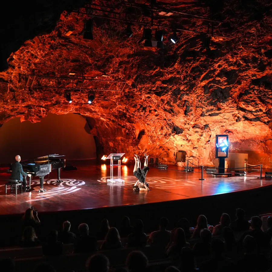 celebra con nosotros auditorio jameos del agua