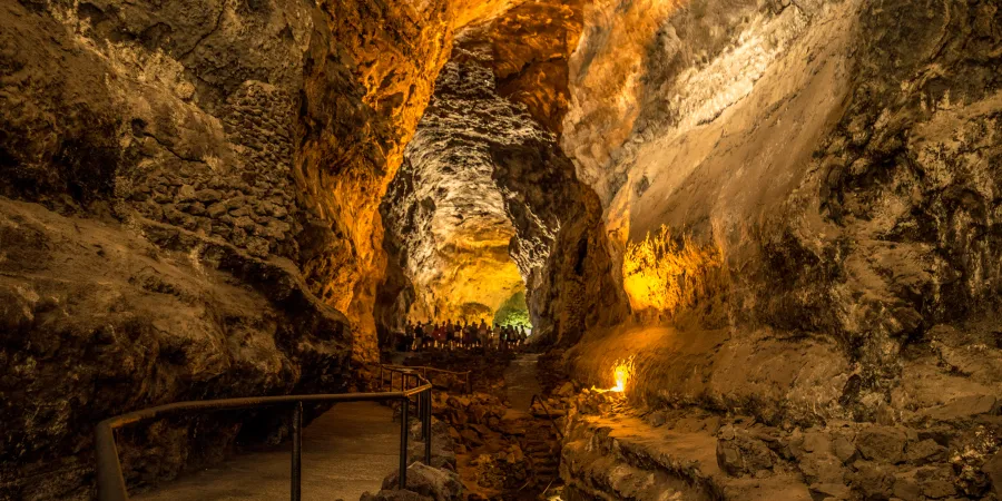 cueva de los verdes