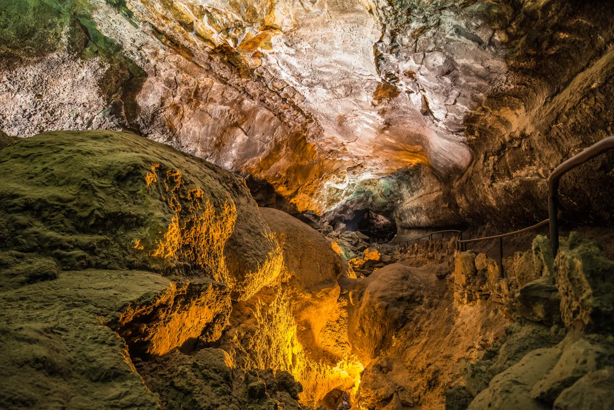cueva de los verdes