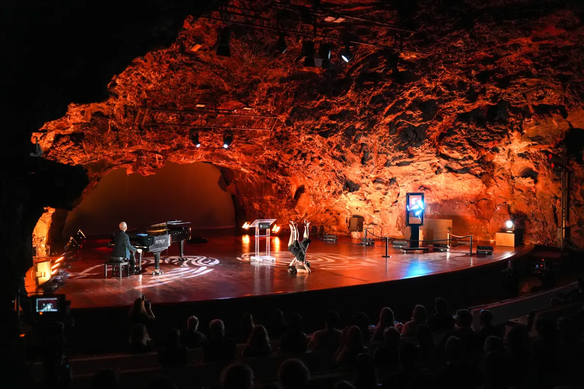 celebra con nosotros auditorio jameos del agua
